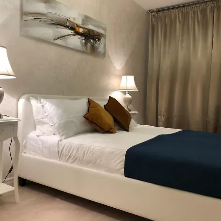 Stylish Old Town Apartment